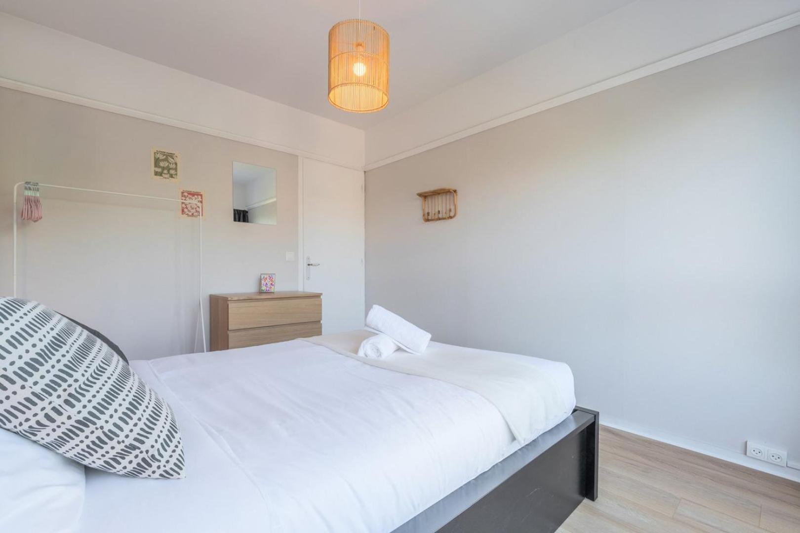 Spacious 3 Bedroom Apartment & Private Parking! Lambersart Exterior foto