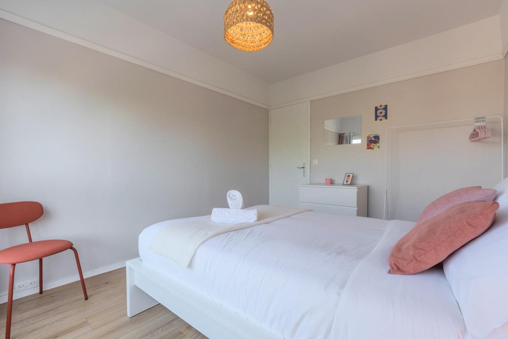 Spacious 3 Bedroom Apartment & Private Parking! Lambersart Exterior foto